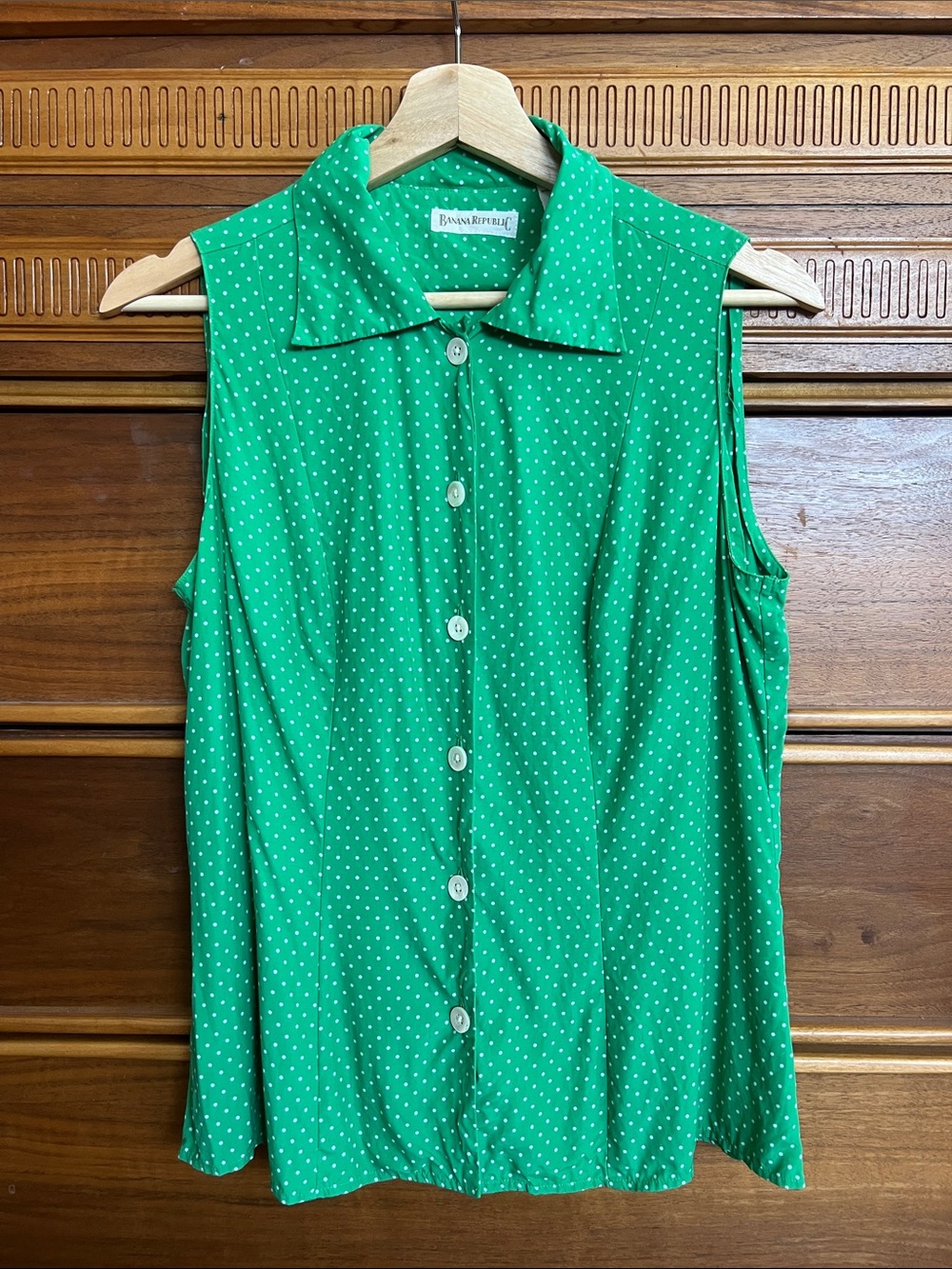Vintage Early 90s Banana Republic White and Green Polka Dot Sleeveless Button Up